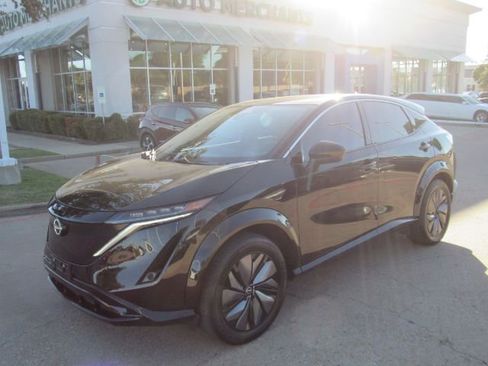 Used 2023 Nissan Ariya FWD image 1