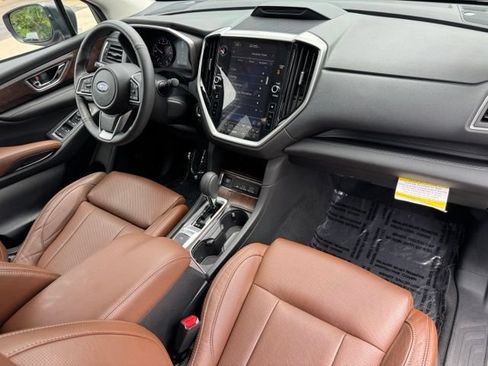 Used 2025 Subaru Ascent Touring AWD/4WD image 31