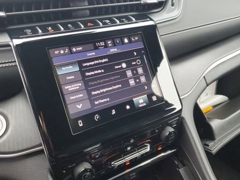 Certified 2024 Jeep Grand Cherokee L Laredo image 14