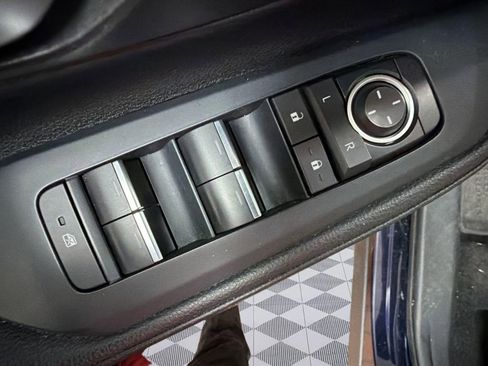 Used 2024 Toyota Grand Highlander Limited image 11