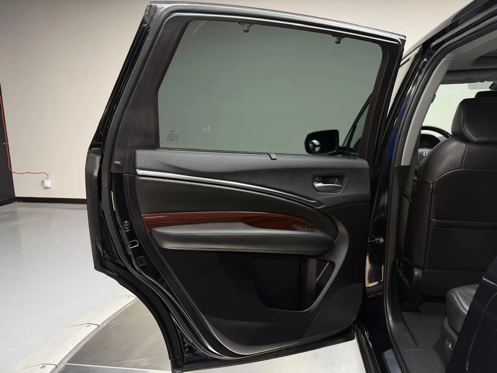 Used 2014 Acura MDX w/ Tech & Entertainment Pkg AWD/4WD image 19