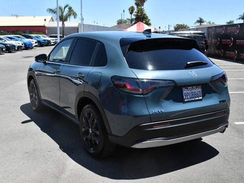 Used 2025 Honda HR-V Sport image 6