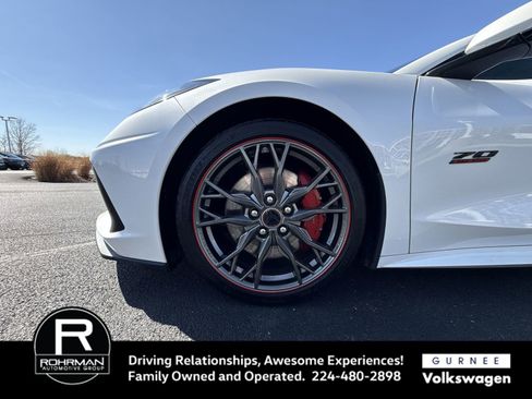 Used 2023 Chevrolet Corvette Stingray Premium Conv w/ Z51 Performance Package RWD image 11