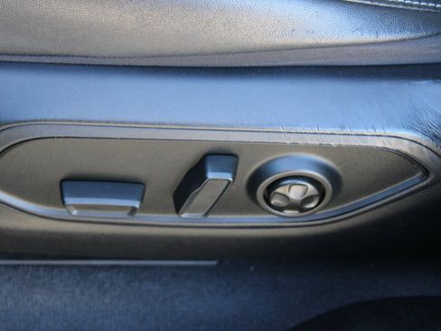 Used 2023 Jeep Grand Cherokee L Laredo image 24