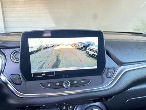 Used 2025 Chevrolet Blazer LT image 17