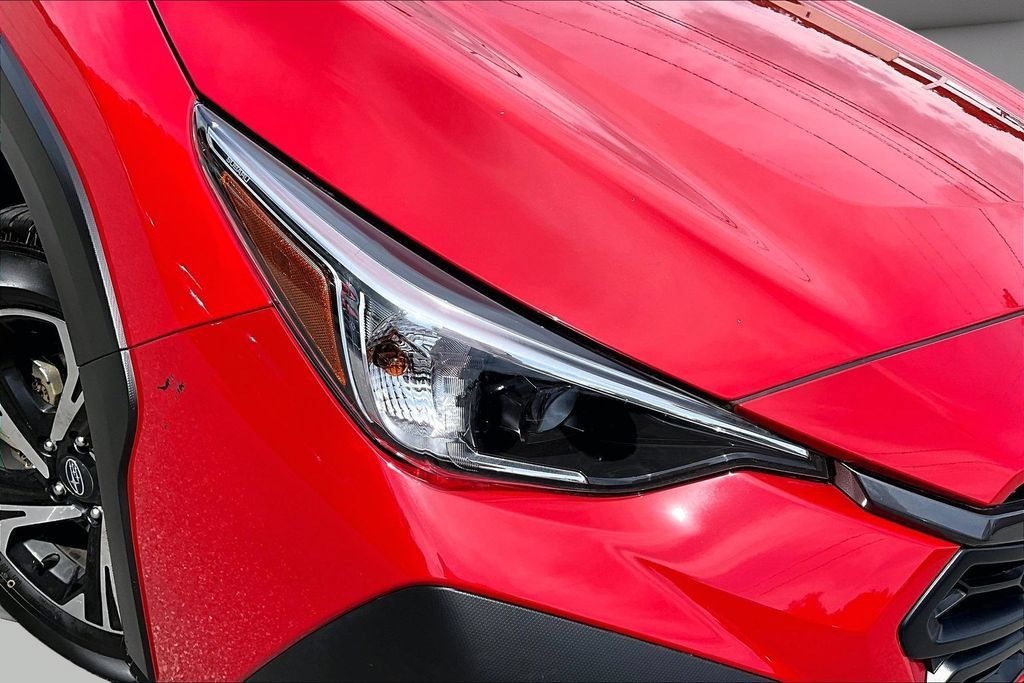Used 2025 Subaru Crosstrek 2.5i Premium AWD/4WD image 32