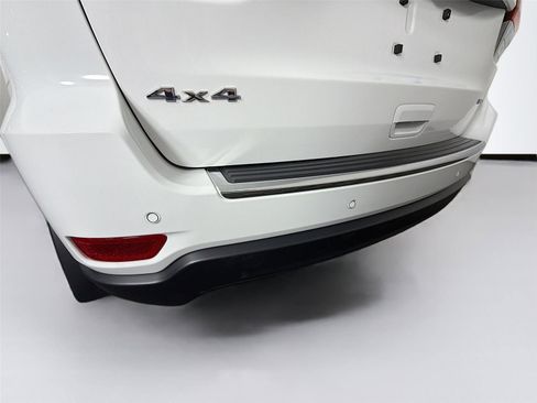 Used 2020 Jeep Grand Cherokee Limited image 34