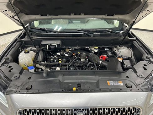 Certified 2022 Lincoln Nautilus Reserve image 34