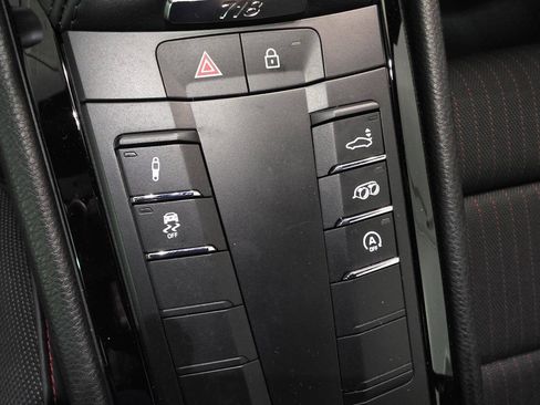 Used 2023 Porsche 718 Cayman w/ Premium Package RWD image 64
