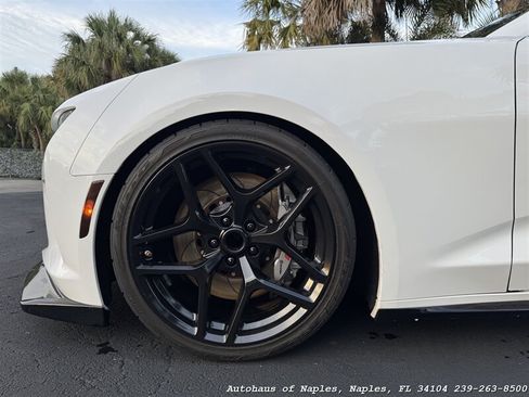 Used 2018 Chevrolet Camaro SS RWD image 11