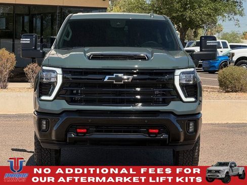 Used 2026 Chevrolet Silverado 2500 LTZ w/ LTZ Plus Package AWD/4WD image 2