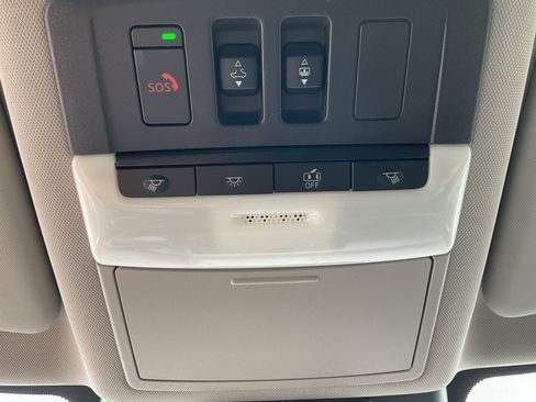 Used 2022 Nissan Rogue SL w/ SL Premium Package image 20