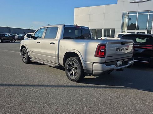 Used 2025 RAM 1500 Big Horn AWD/4WD image 10