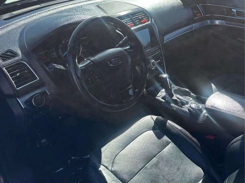 Used 2018 Ford Explorer Sport w/ Equipment Group 401A AWD/4WD image 18