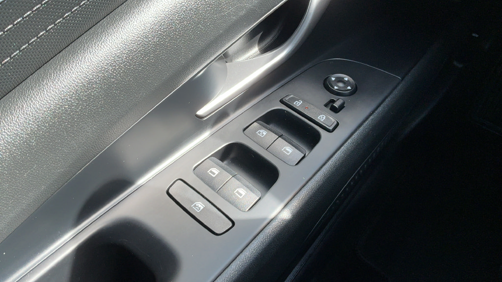 Used 2024 Hyundai Elantra SEL FWD image 14