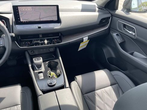 New 2026 Nissan Rogue Platinum AWD/4WD image 15