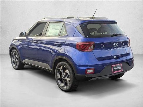 New 2025 Hyundai Venue Limited image 8