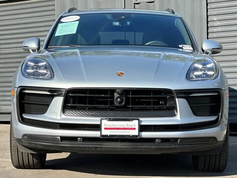 Certified 2024 Porsche Macan image 11