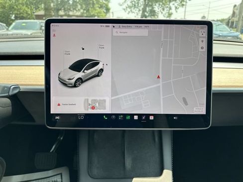 Used 2021 Tesla Model Y Long Range AWD/4WD image 22