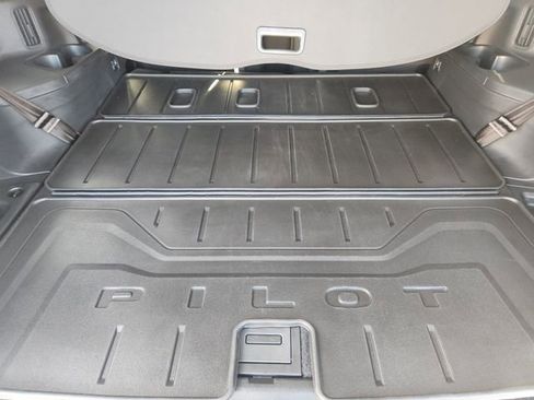 Used 2023 Honda Pilot Elite image 34