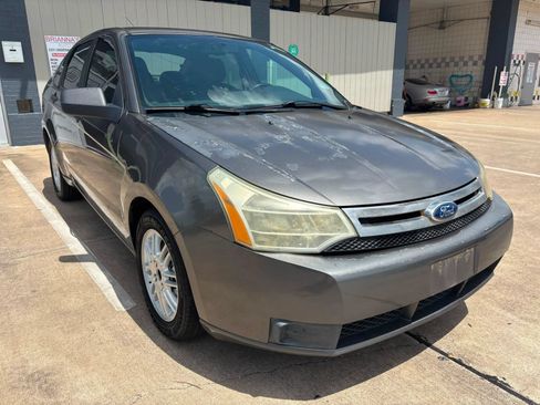 Used 2011 Ford Focus SE w/ 201A Rapid Spec Order Code FWD image 3