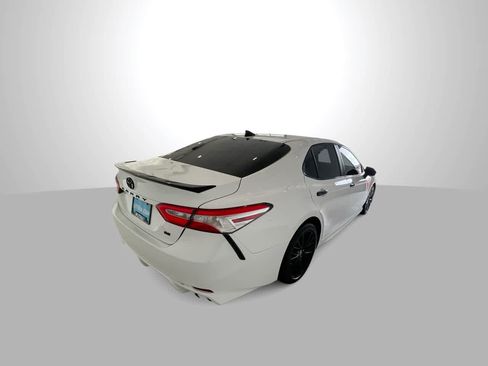 Used 2020 Toyota Camry SE w/ Carpet Mat Package FWD image 8