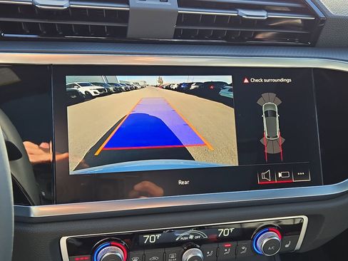 New 2025 Audi Q3 2.0T Premium image 18