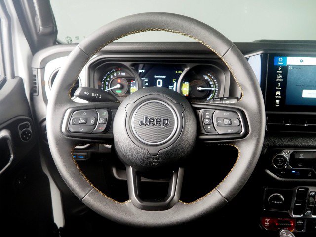 Used 2024 Jeep Wrangler 4xe AWD/4WD image 16