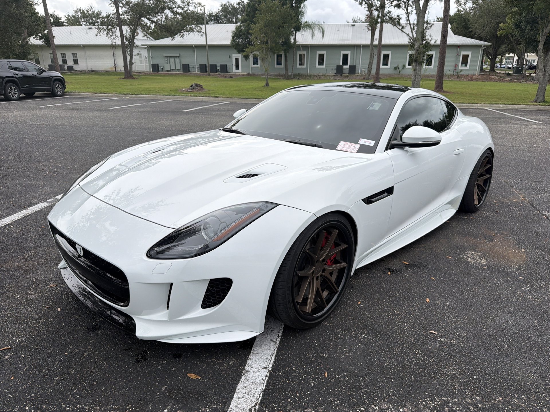 Used 2016 Jaguar F-TYPE R AWD/4WD image 8