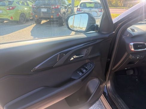 Used 2023 Chevrolet TrailBlazer RS w/ Convenience Package image 15