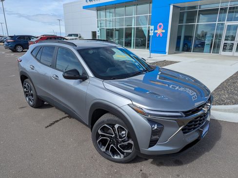 New 2026 Chevrolet Trax RS w/ Driver Confidence Package image 2