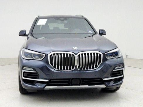 Used 2019 BMW X5 xDrive50i w/ Executive Package image 2