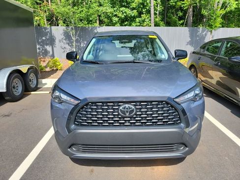 Used 2025 Toyota Corolla Cross L FWD image 2