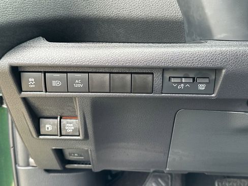 Used 2026 Toyota Sienna XLE Woodland Edition AWD/4WD image 25