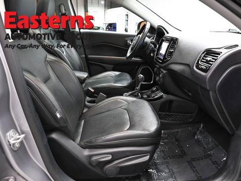 Used 2018 Jeep Compass Limited w/ Navigation Group AWD/4WD image 25