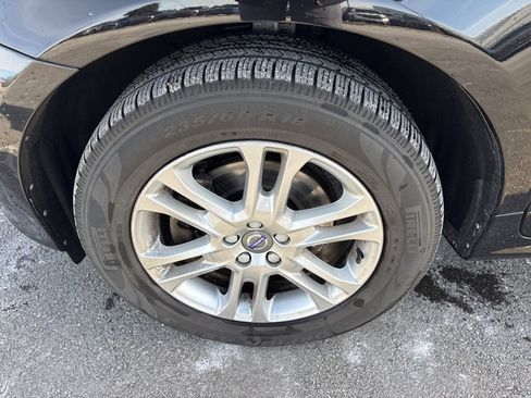 Used 2016 Volvo XC60 T5 Premier w/ Proximity Package image 6