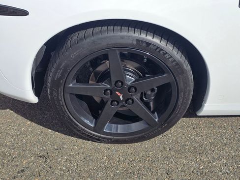 Used 2007 Chevrolet Corvette Coupe RWD image 9