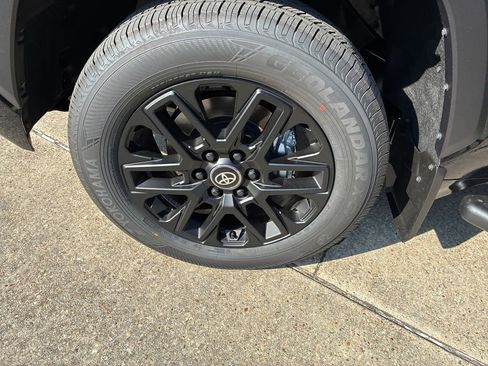 New 2026 Toyota Tundra SR5 image 31