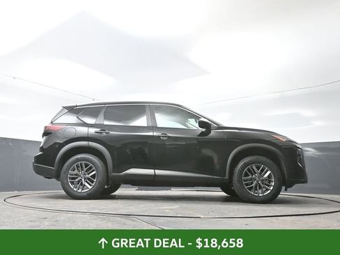 Used 2024 Nissan Rogue S image 26