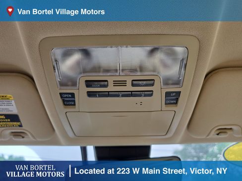 Used 2017 Toyota Highlander XLE AWD/4WD image 22