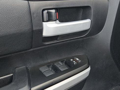 Used 2020 Toyota Tundra SR5 w/ SR5 Upgrade Package image 31