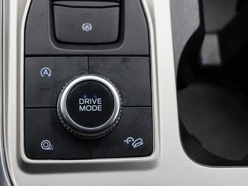 Used 2023 Ford Explorer Limited image 27