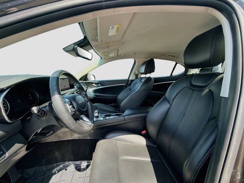 Used 2022 Genesis G70 2.0T RWD image 20