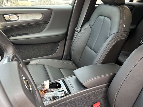 New 2026 Volvo XC40 B5 Plus w/ Protection Package Premier image 20