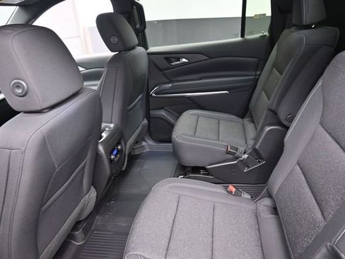 New 2026 Chevrolet Traverse LT w/ Sun and Wheel Package image 10