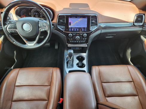 Used 2020 Jeep Grand Cherokee Overland RWD image 9