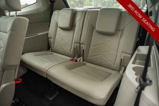 Used 2025 Volkswagen Atlas SE AWD/4WD image 12