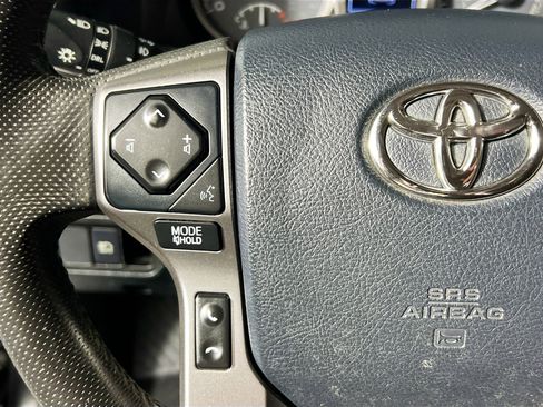 Used 2019 Toyota Tacoma SR5 image 18