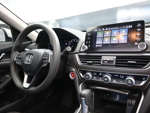 Used 2018 Honda Accord EX image 25
