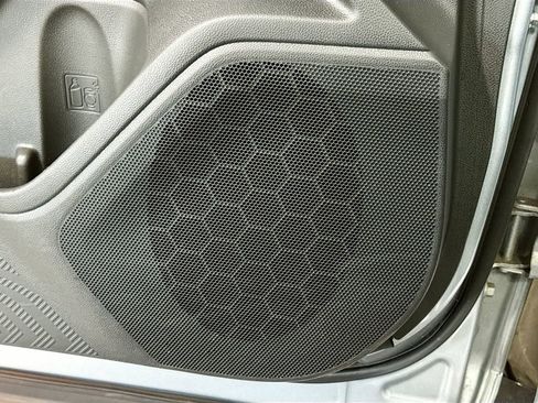 Certified 2025 Subaru Forester Premium image 17